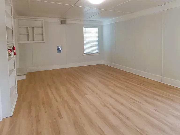 6906 Van Etten St — Photo 10