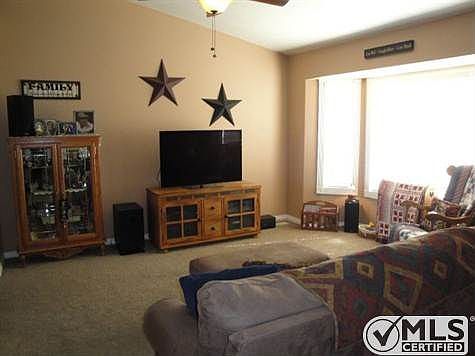 20130228222908943623000000-o[1]