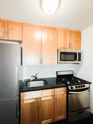 Rented by Metropolitan Property Group | media 16