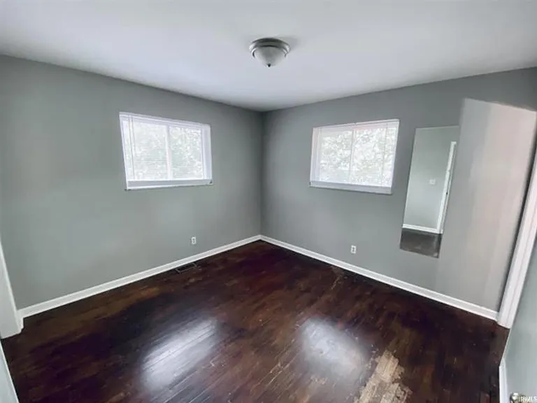 429 N Clark St — Photo 12