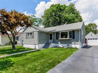 118 Auburn St, Stratford, CT 06614