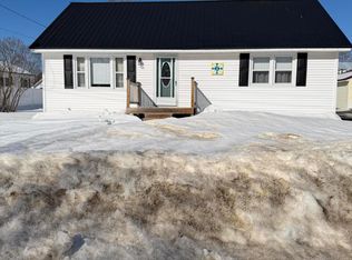 44 New York Street, Millinocket, ME 04462