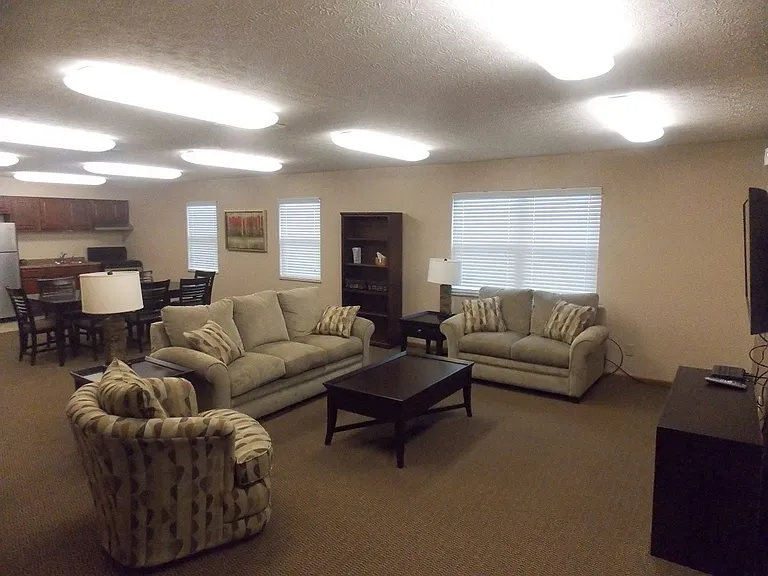 Jefferson Crossing Townhomes — Photo 13