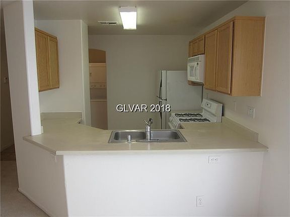 2nd image of 10044 Crisp Clover St