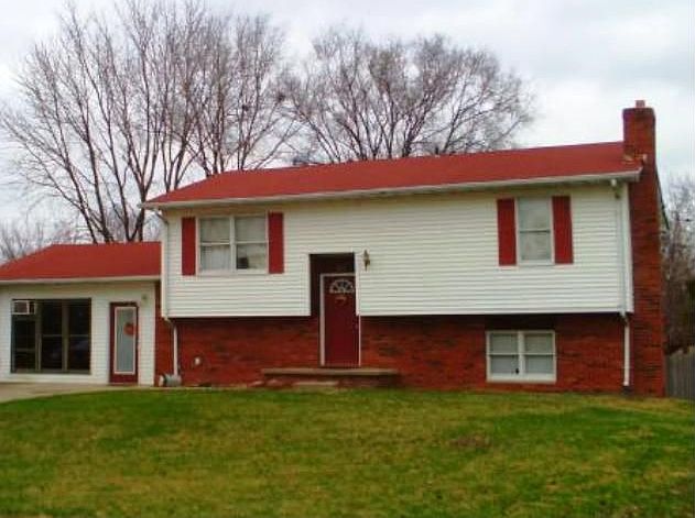 1st image of 127 E Harrison Dr