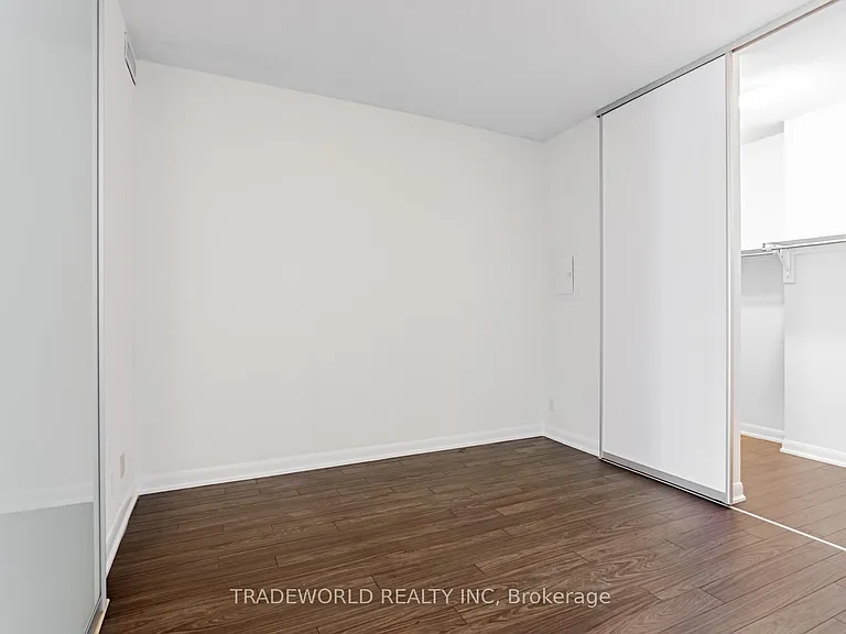 205 Frederick St #909 — Photo 12