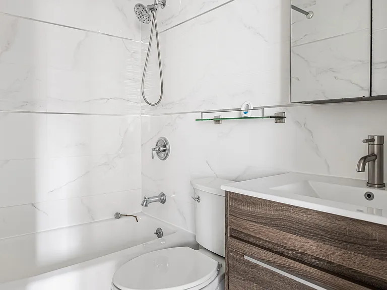 630 1st Ave #10M — Photo 8