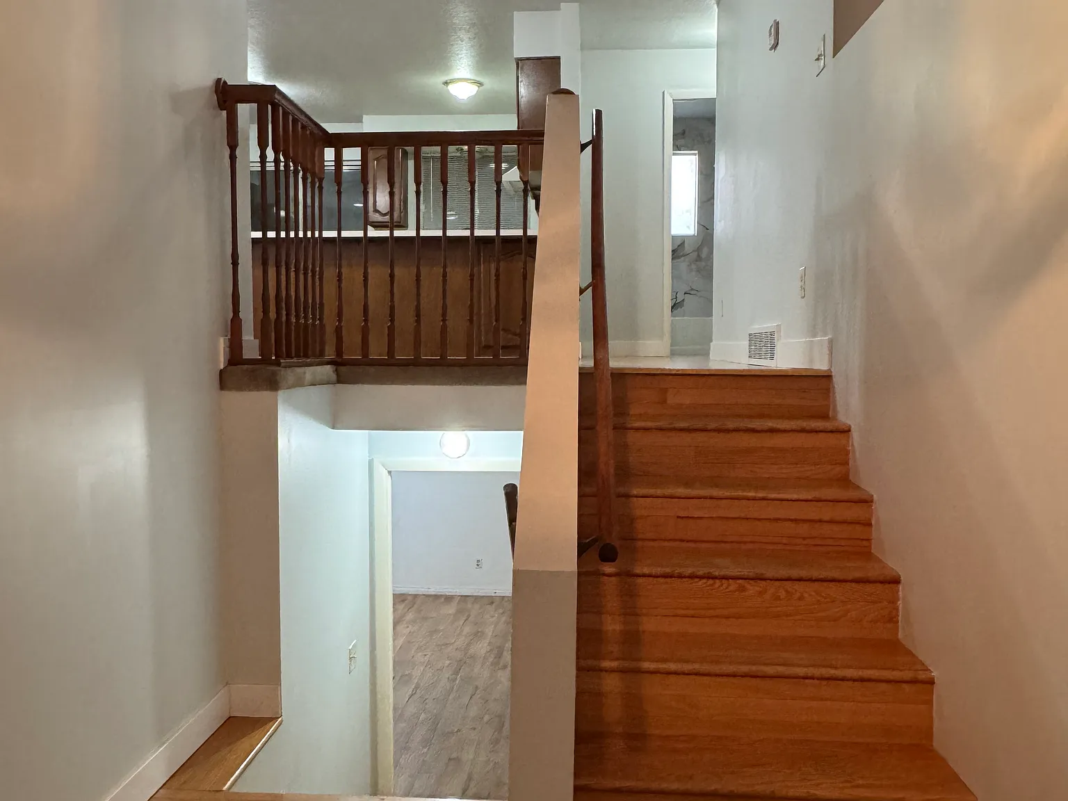 4 bed, 2488 sqft, $2,500 — Photo 2