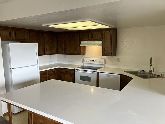 3rd image of 173 Birch Ave #B