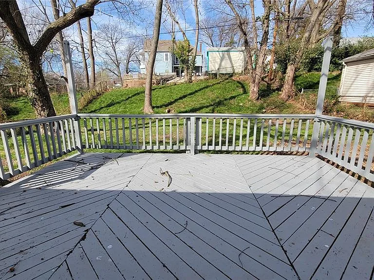 227 Meadowcrest Dr — Photo 10
