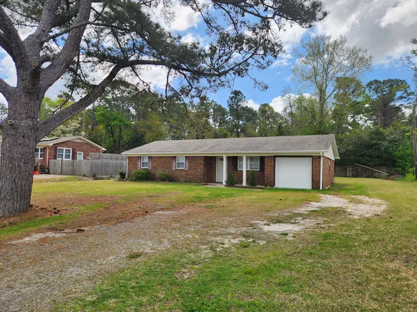4216 Lockwood Dr, Wilmington, NC 28405