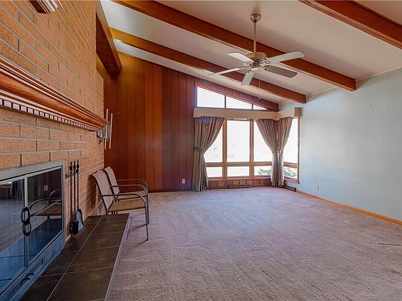 3rd image of 3322 N Maple Ln