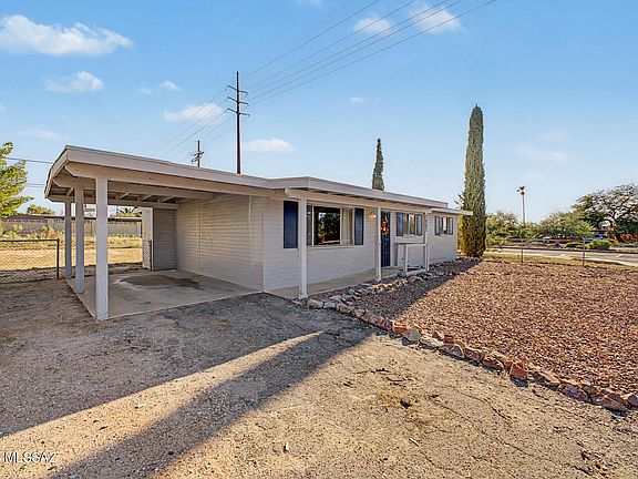 2nd image of 7902 E Winnepeg Dr