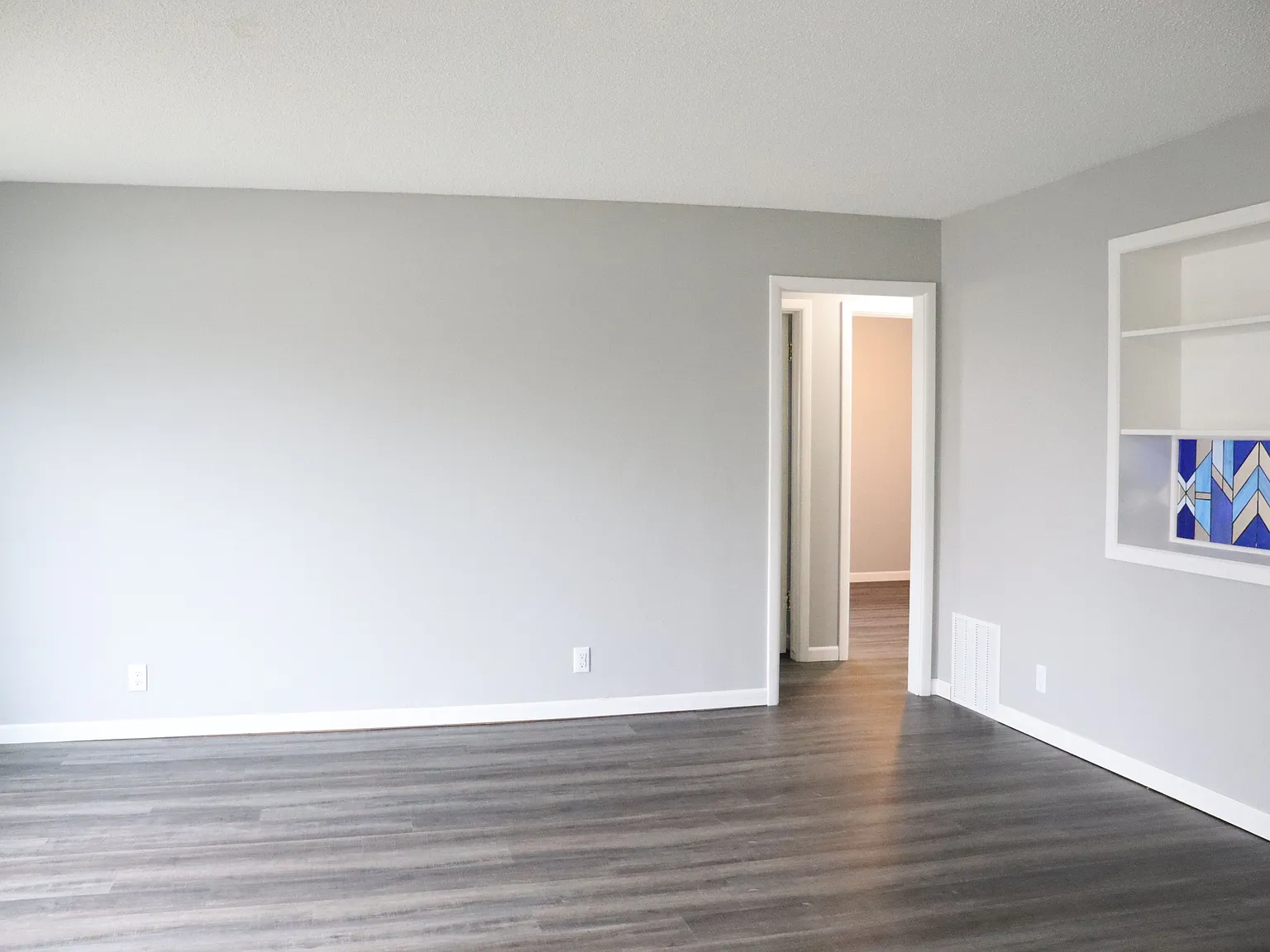 3 bed, 2.0 bath, 1604 sqft, $2,240 — Photo 3