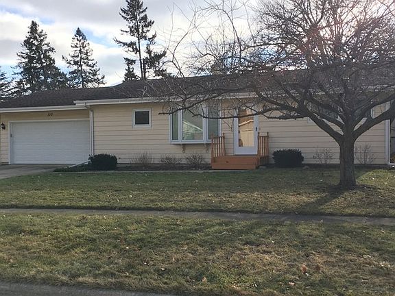 2nd image of 110 E Alden Pl