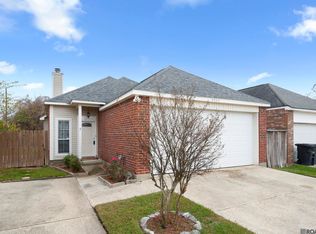 9393 Pecan Tree Dr, Baton Rouge, LA 70810
