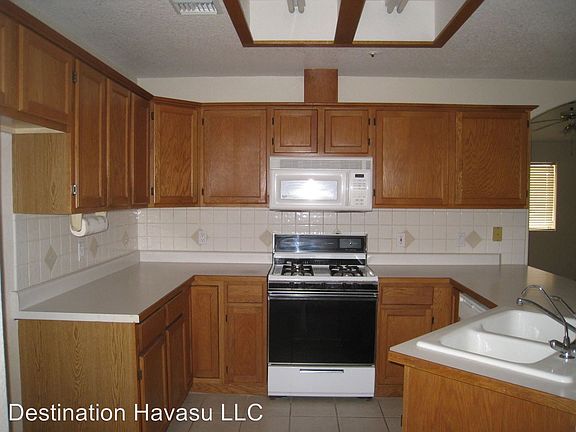 5th image of 3100 Sombrero Dr
