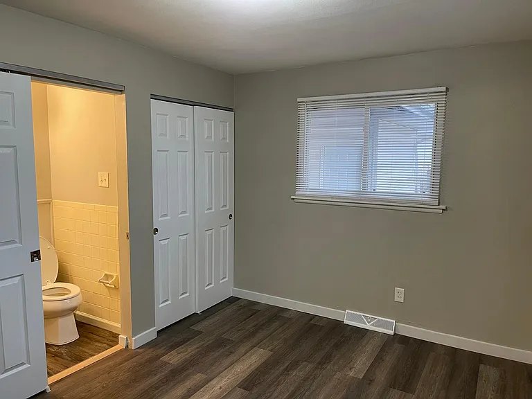 549 Holiday Ave — Photo 9