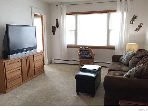 3rd image of 28 Wanda Ave