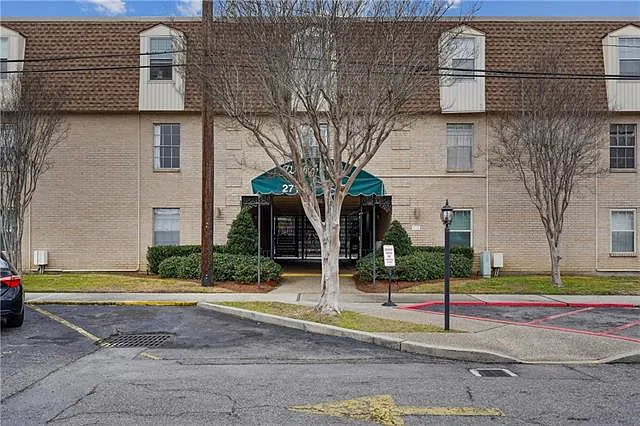 2716 Whitney Pl #425 — Photo 3