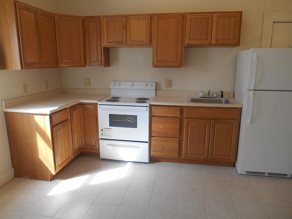 2nd image of 2500 Walnut St #0