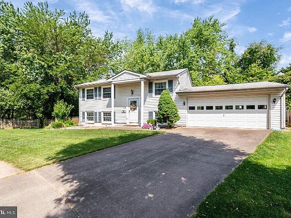 2nd image of 4532 Hazelton Dr