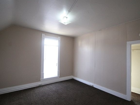 3rd image of 311 Fremont St