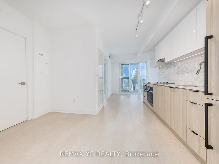 252 Church St #3001 — Photo 6