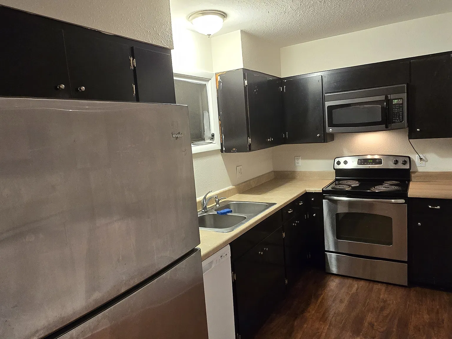 Wisteria St, Anchorage — Photo 1