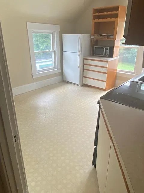 444 N State St — Photo 4