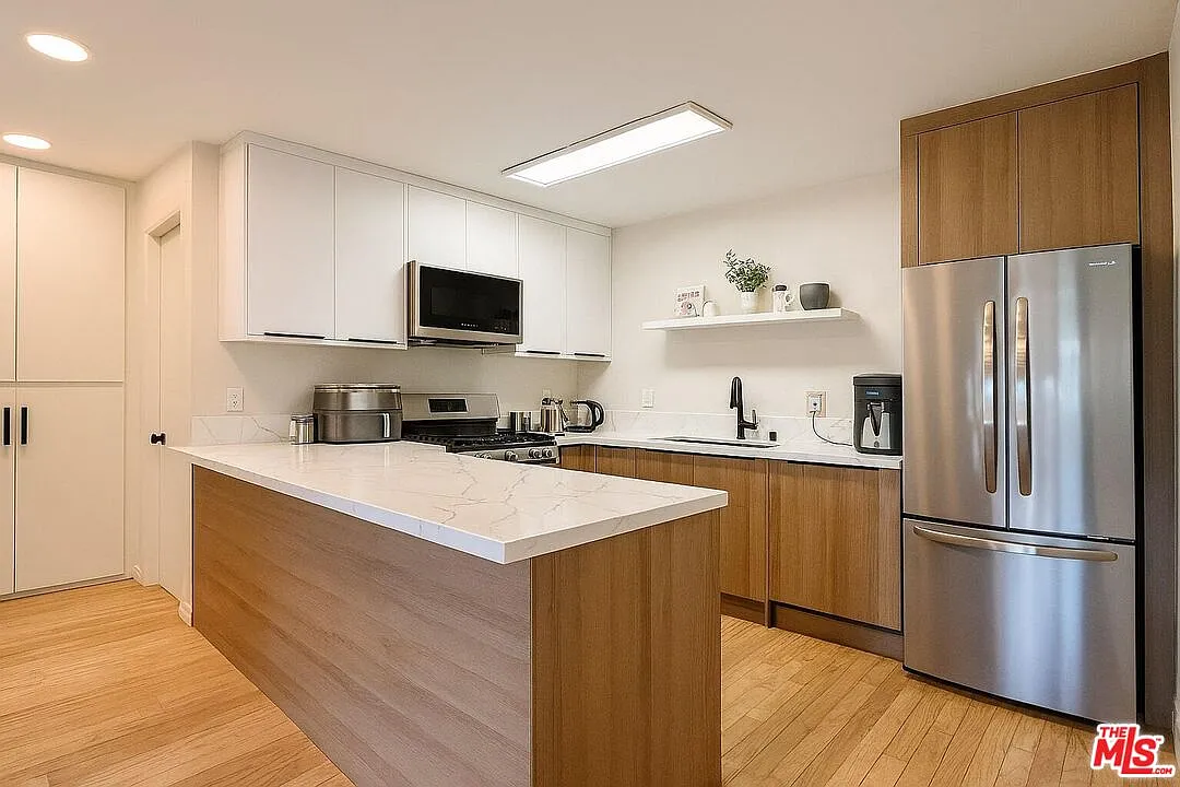 2 bed, 1295 sqft, $4,295 — Photo 3