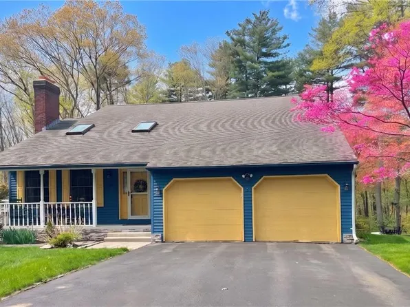 20 Follett St, North Smithfield, RI 02896