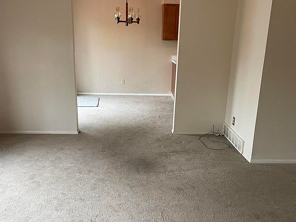 5th image of 2813 Darien Dr