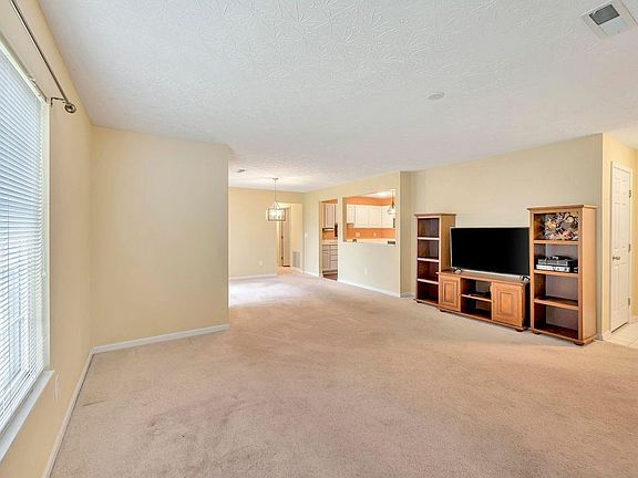 5th image of 5847 Southwater Dr
