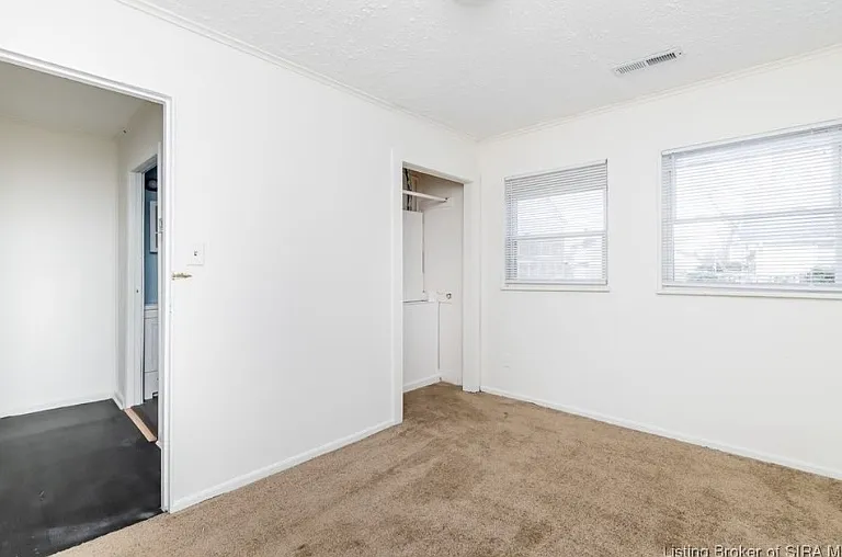 330-332 Highland Dr — Photo 12