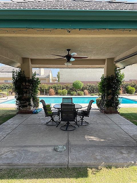 Relax & unwind in this oasis