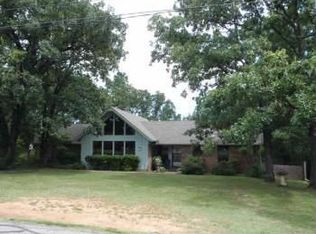 1315 Parkview St, Van Buren, AR 72956