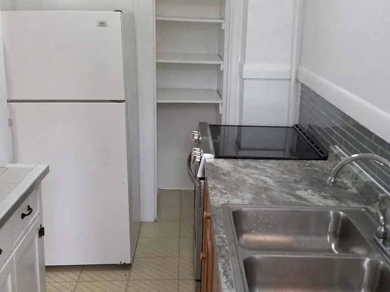 2511-2517 Mitchell Rd — Photo 9