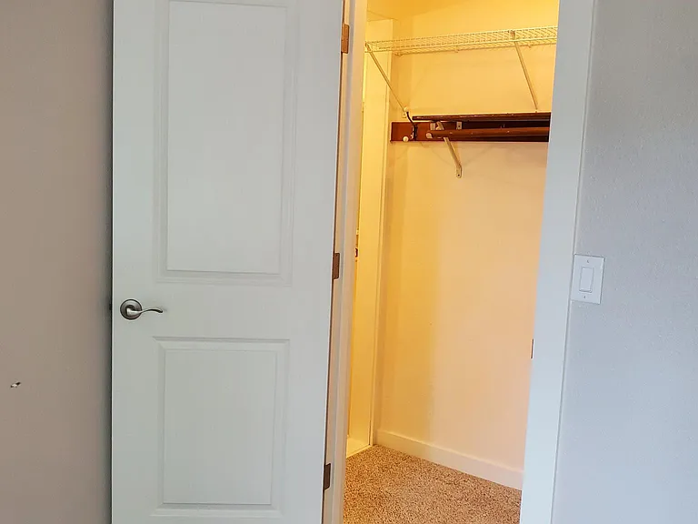 14290 SW Hall Blvd — Photo 12