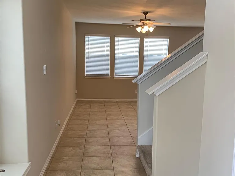 14422 Lilygate Ct — Photo 2
