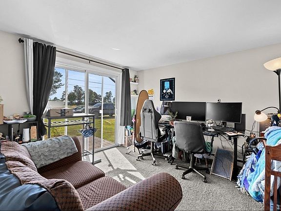 5th image of 3431 Evergreen Dr #3