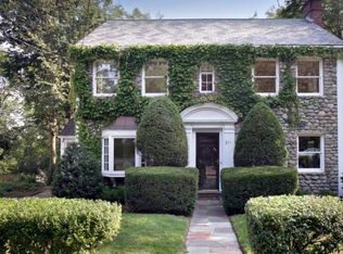 211 Wolcott Rd, Brookline, MA 02467