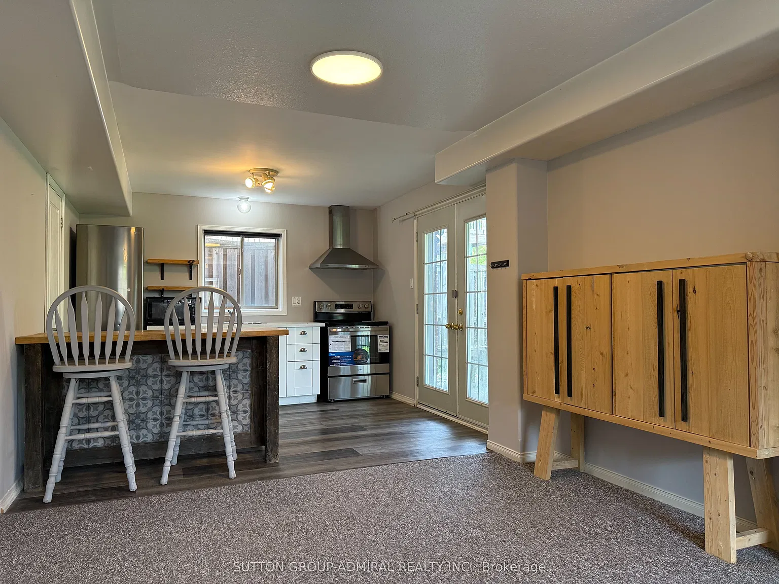 2 bed, $1,690 — Photo 2