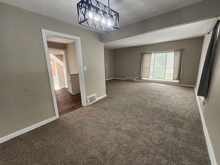16401 Judson Dr — Photo 4