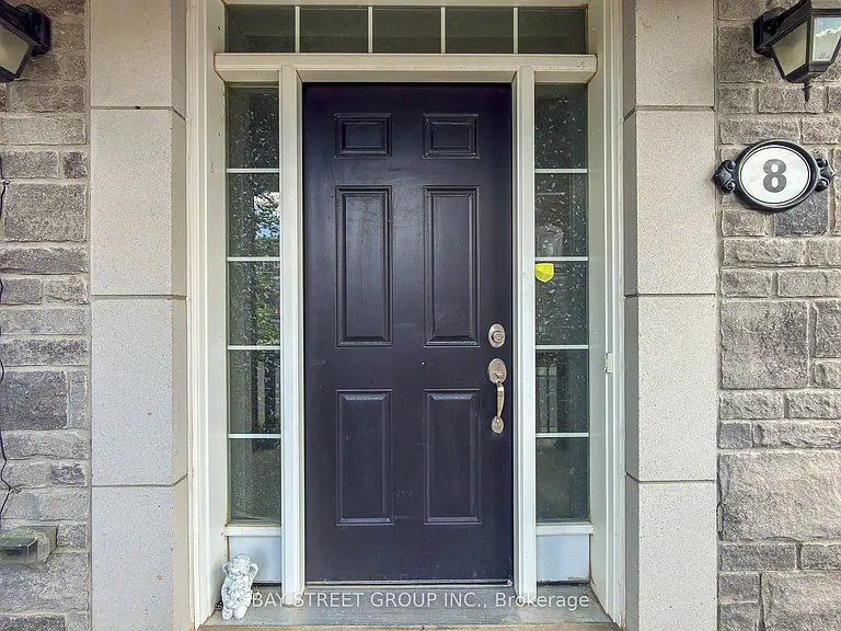 8 Globemaster Ln — Photo 3