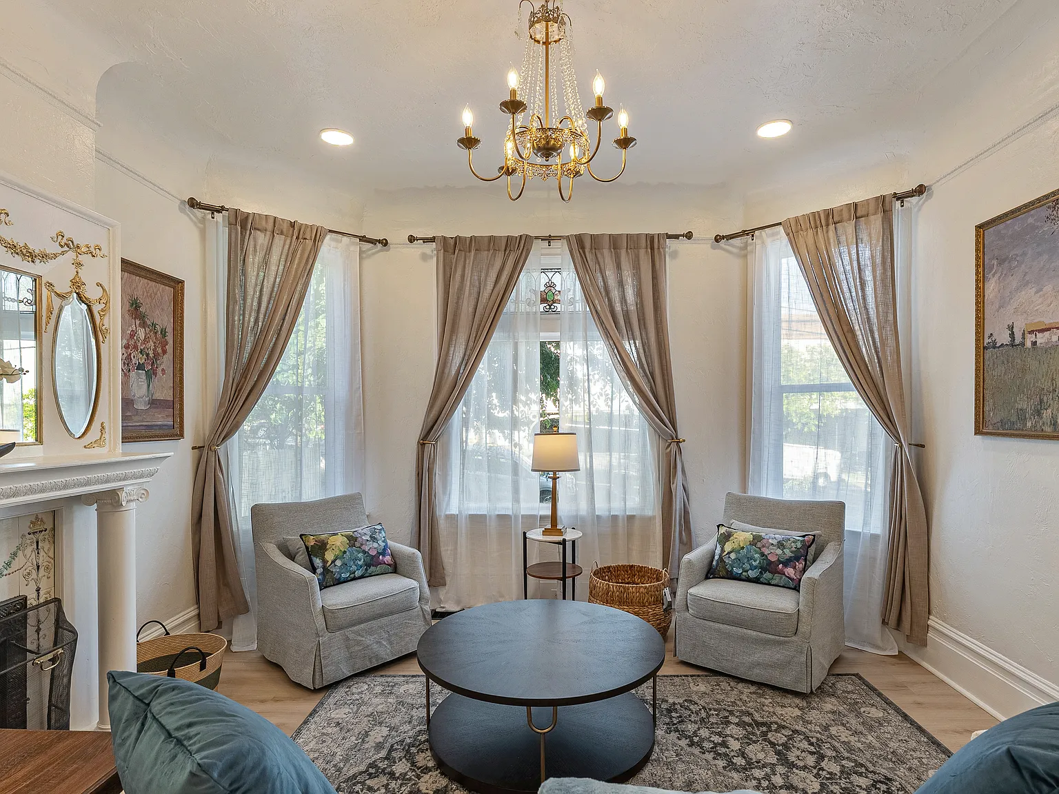 3 bed, 2000 sqft, $3,800 — Photo 3
