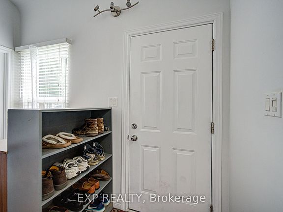 4th image of 176 Sedgemount Dr