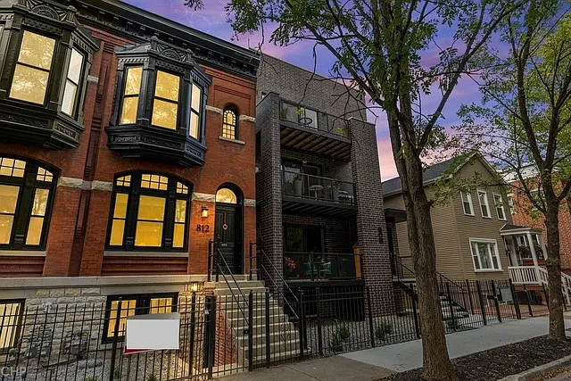 812 S Oakley Blvd, Chicago, IL 60612 | Zillow