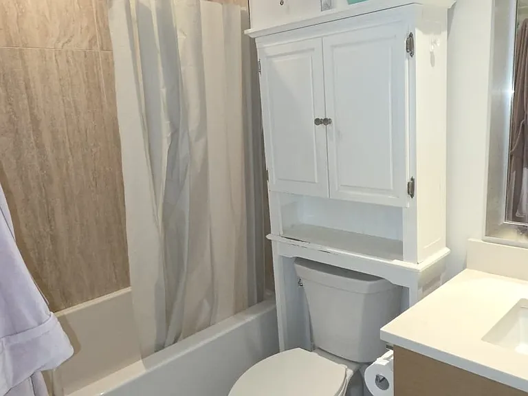 2033 W 10th Ave #901 — Photo 25