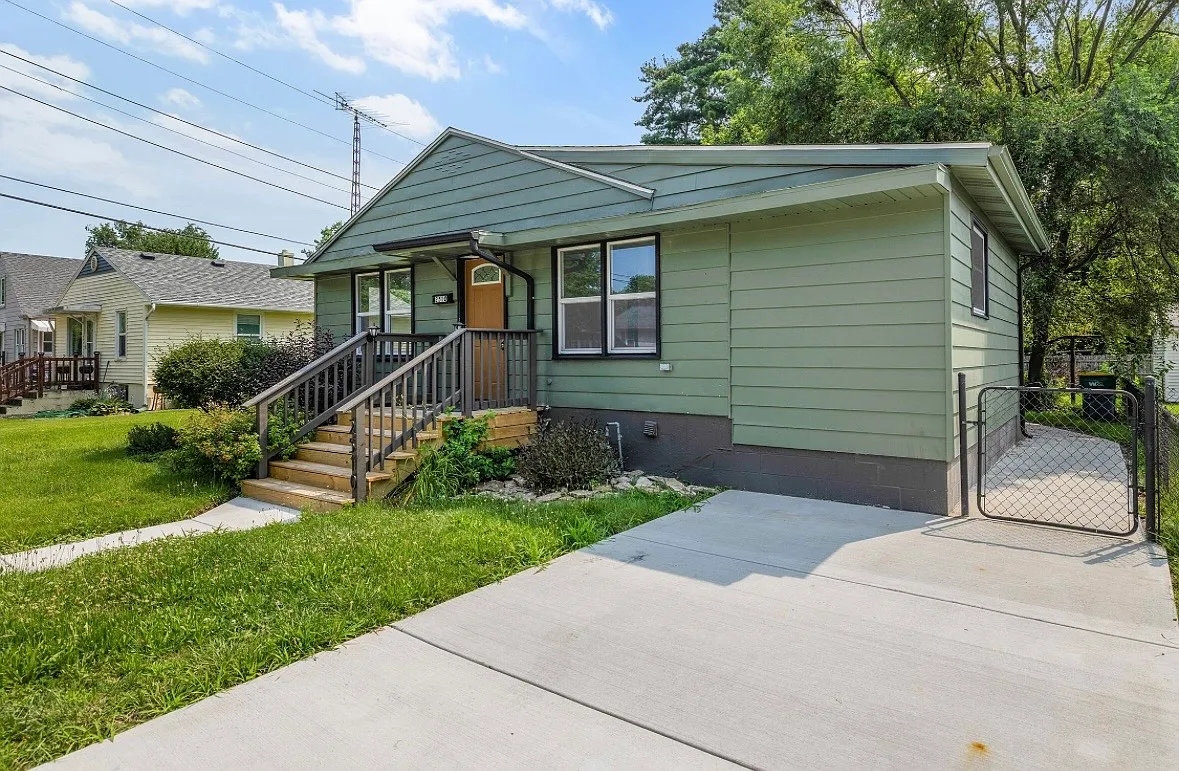 4 bed, 1925 sqft, $2,850 — Photo 3